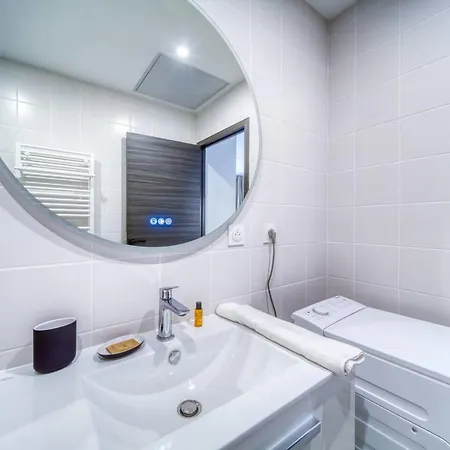 Apartment #gt Le Joli Berthelot T2 Renovated & Air-conditioned Tram *